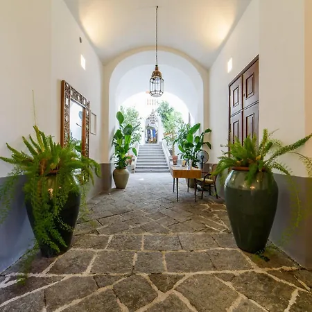 Apartment In Sorrento Near Piazza Tasso