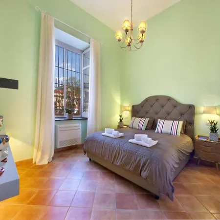 Apartment In Sorrento Near Piazza Tasso Σορέντο